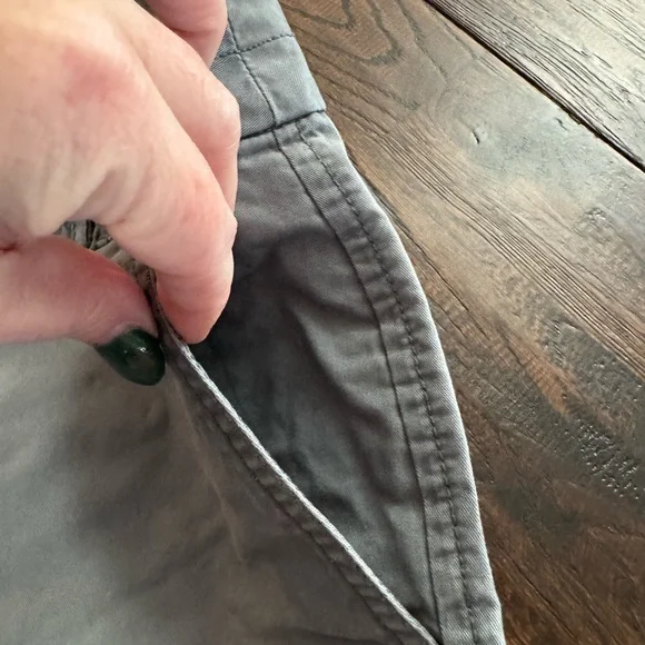 Ann Taylor LOFT Gray Casual Shorts Size 2 - Picture 12 of 15